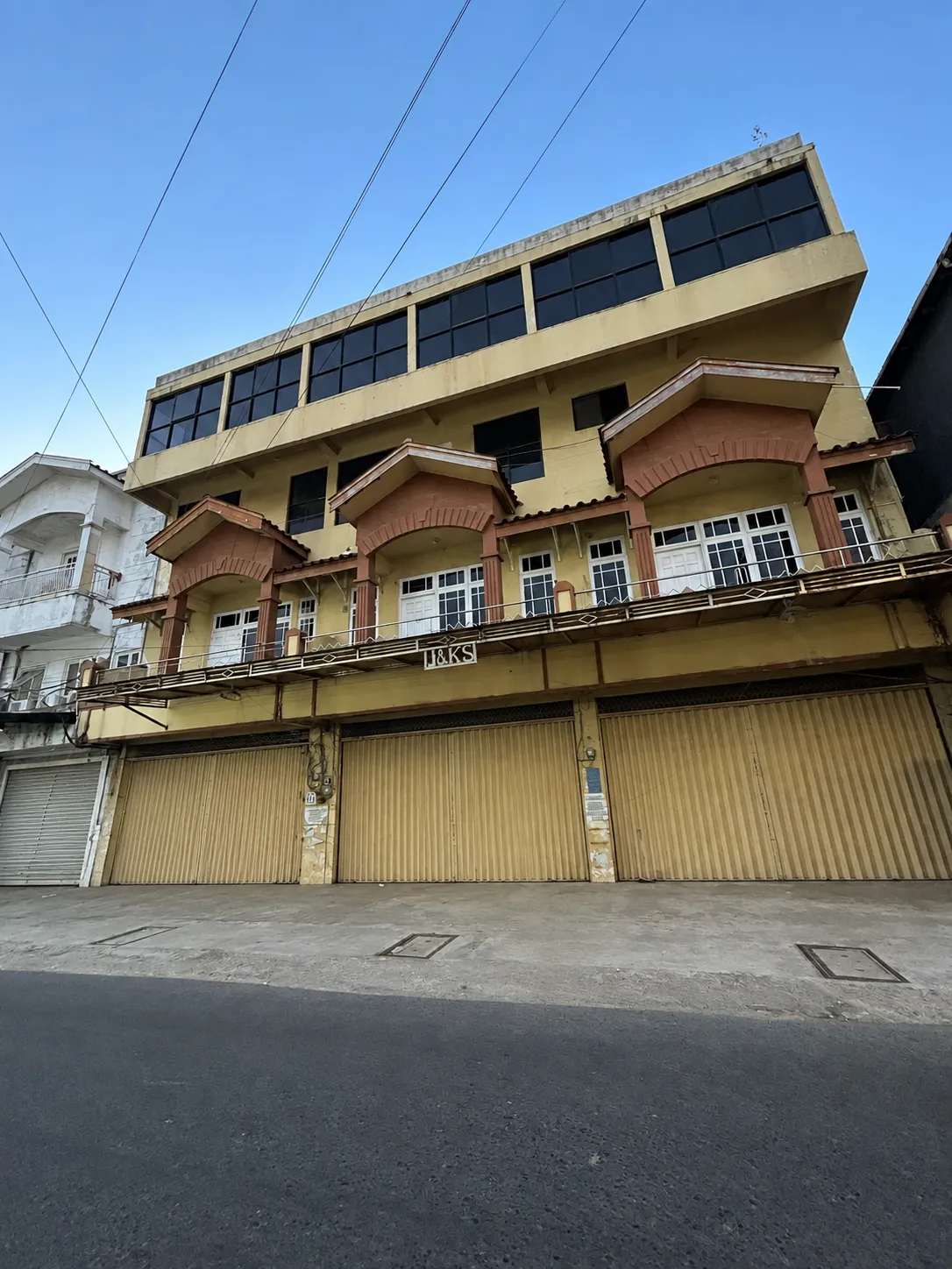 Ruko Disewakan 3 Lantai di Jl. Raya Banjar Indah Permai, Banjarmasin
