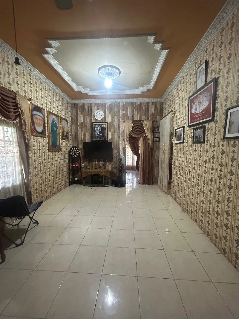 Rumah Klasik Dijual di Amuntai, Ruang Keluarga Luas 4