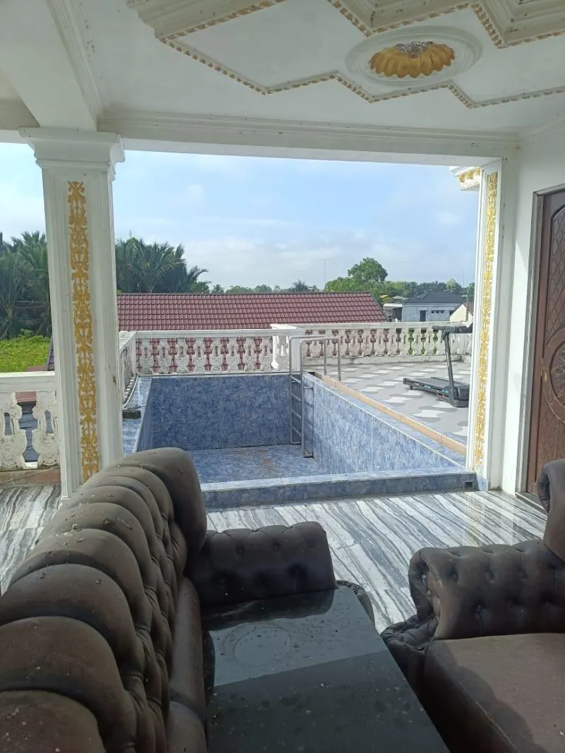 Rumah Mewah Dijual Dua Lantai di Amuntai Selatan 4