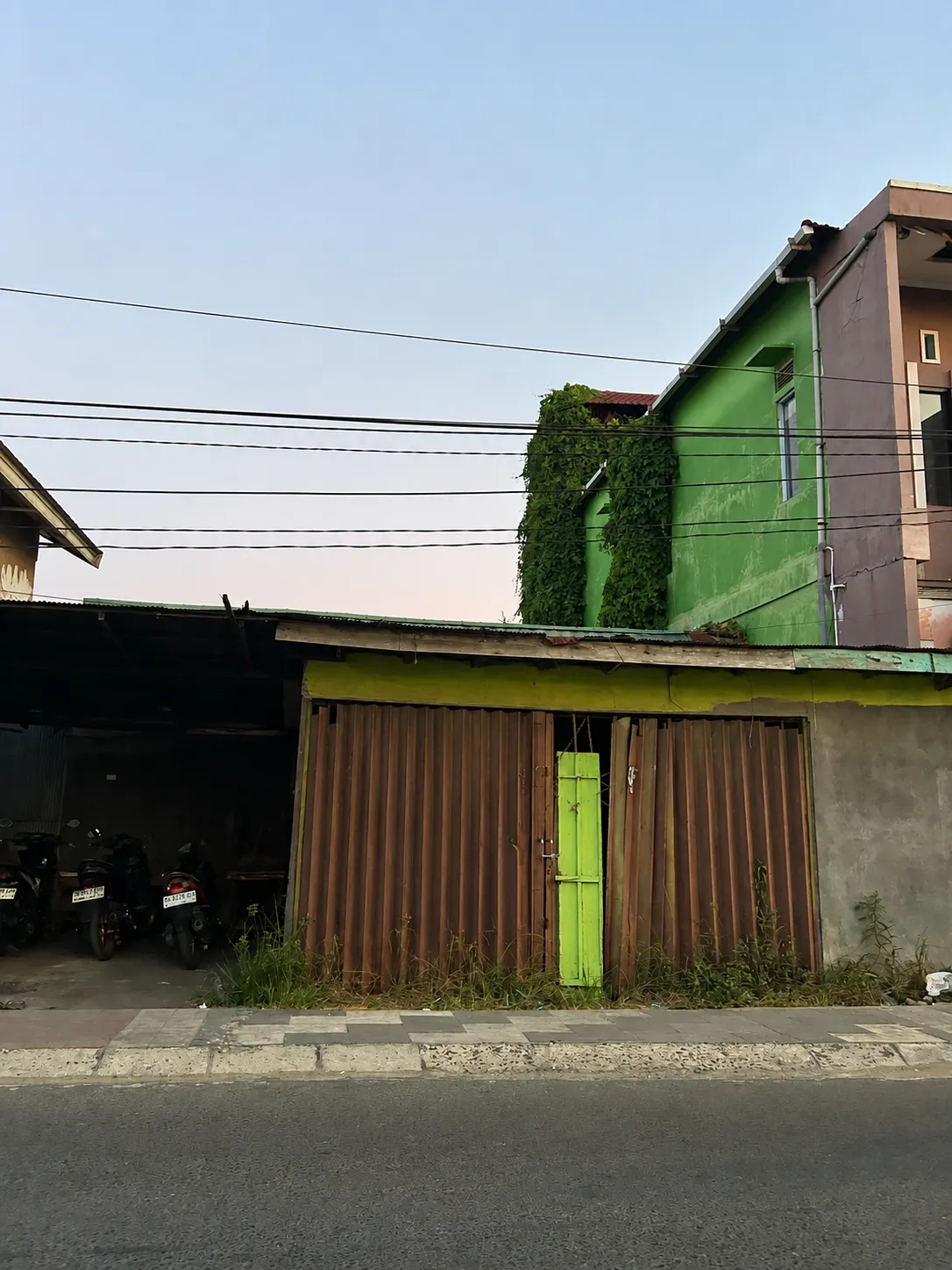 Tempat Usaha Disewakan 10 x 19 Meter di Banjar Indah Permai