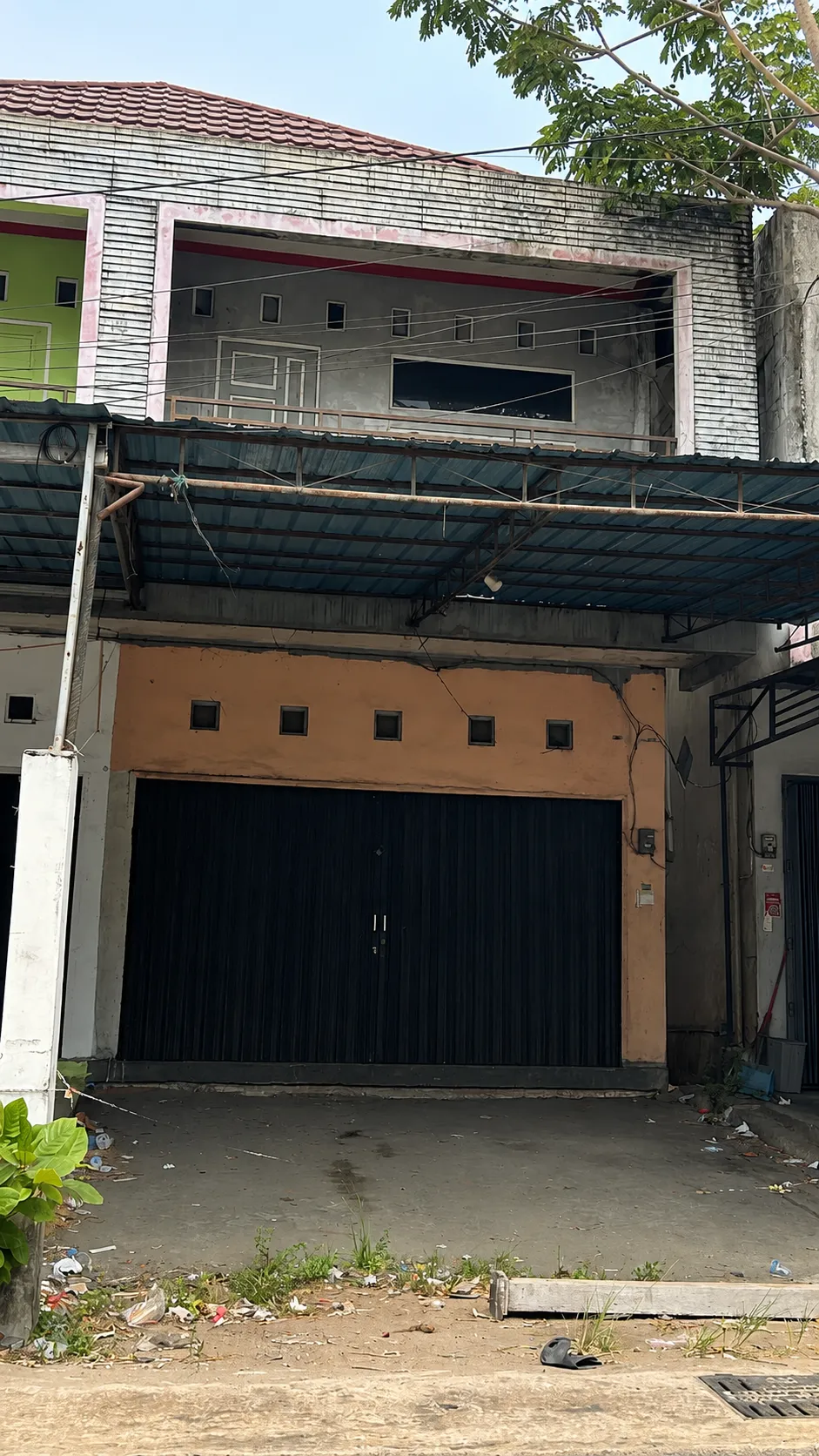 Ruko Disewakan 2 Lantai 5 x 15 Meter di Jl. Perdagangan