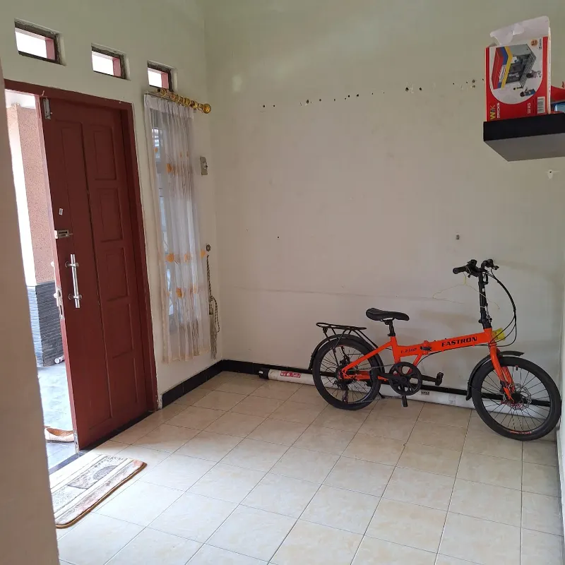 Rumah Dijual Dua Lantai di Landasan Ulin 6